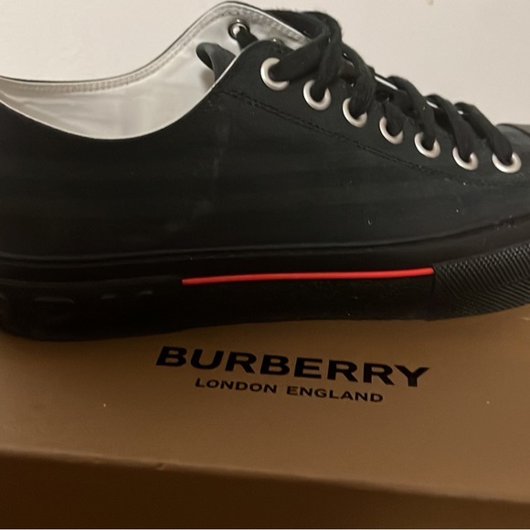 Low top Burberry Rubber shoes main image 6